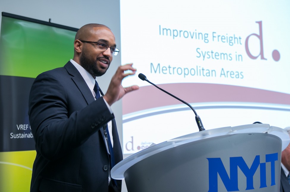 365-RPI-NYIT-Improving-Freight-Systems-in-Metro-Areas-091615-6P9A0665-975x644